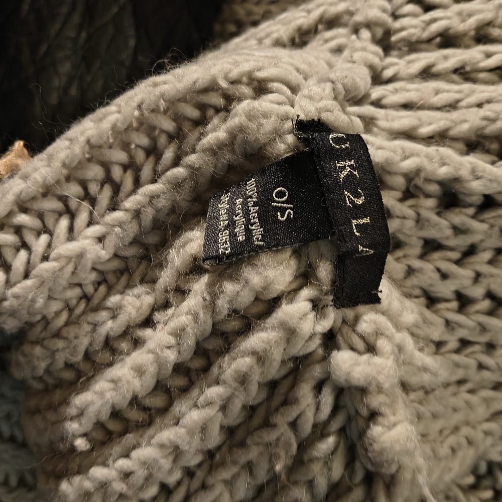 Chunky Knit Gray Infinity Scarf